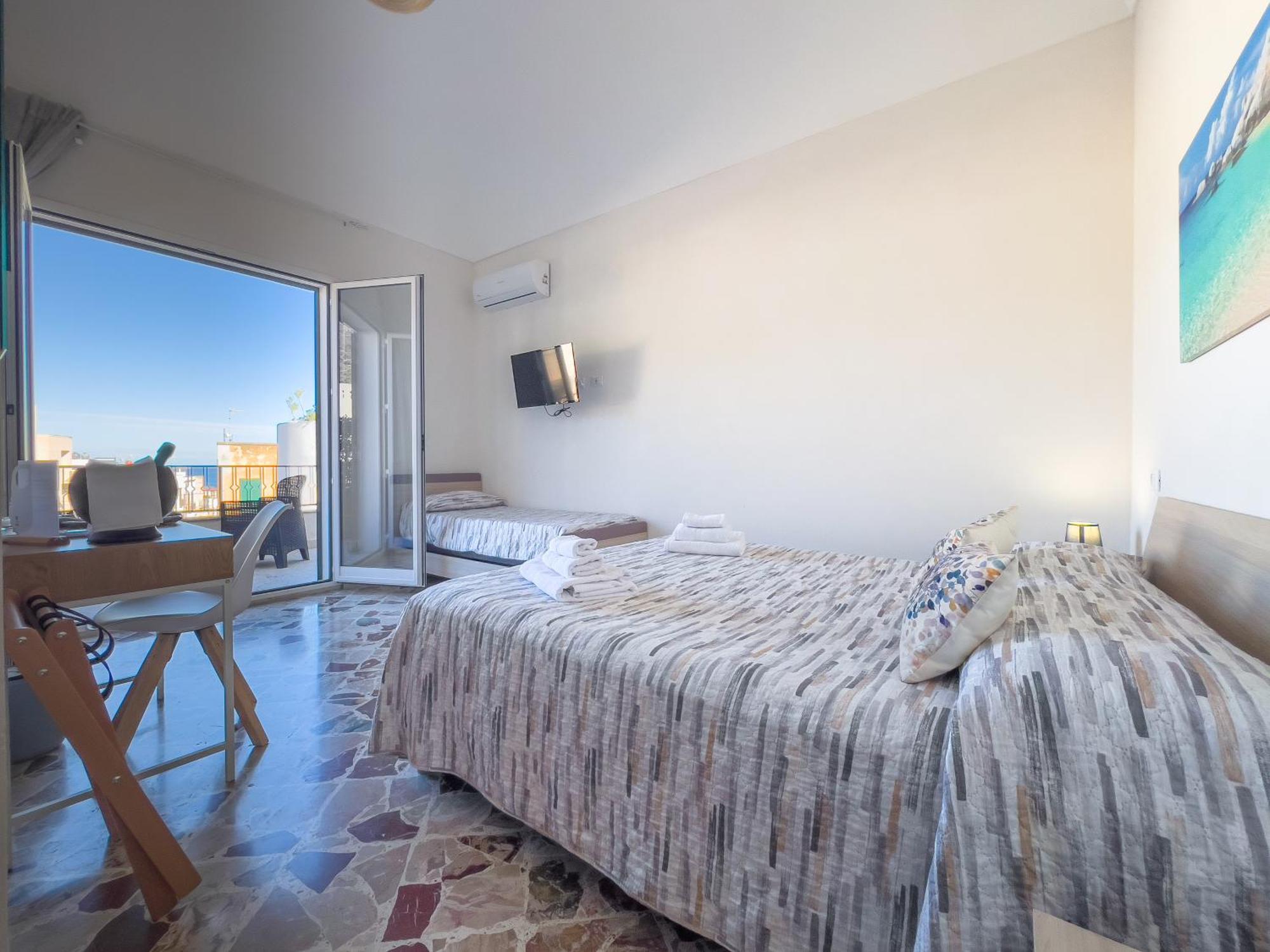 Ponente & Maestro Rooms Favignana Ngoại thất bức ảnh