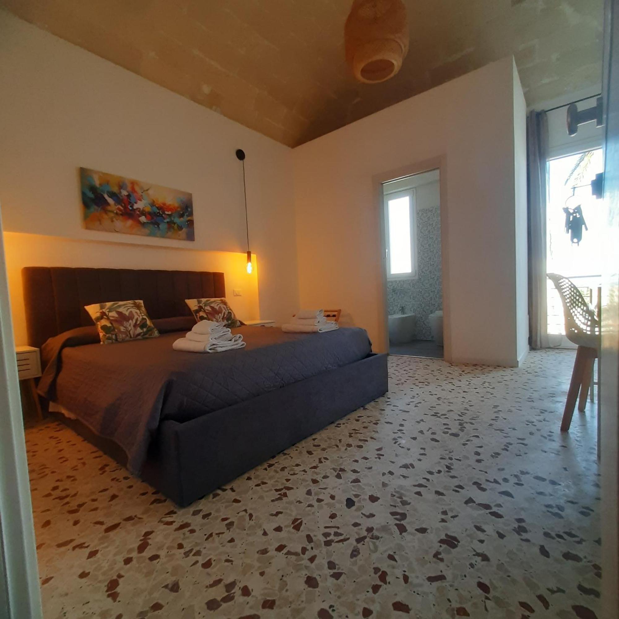 Ponente & Maestro Rooms Favignana Ngoại thất bức ảnh