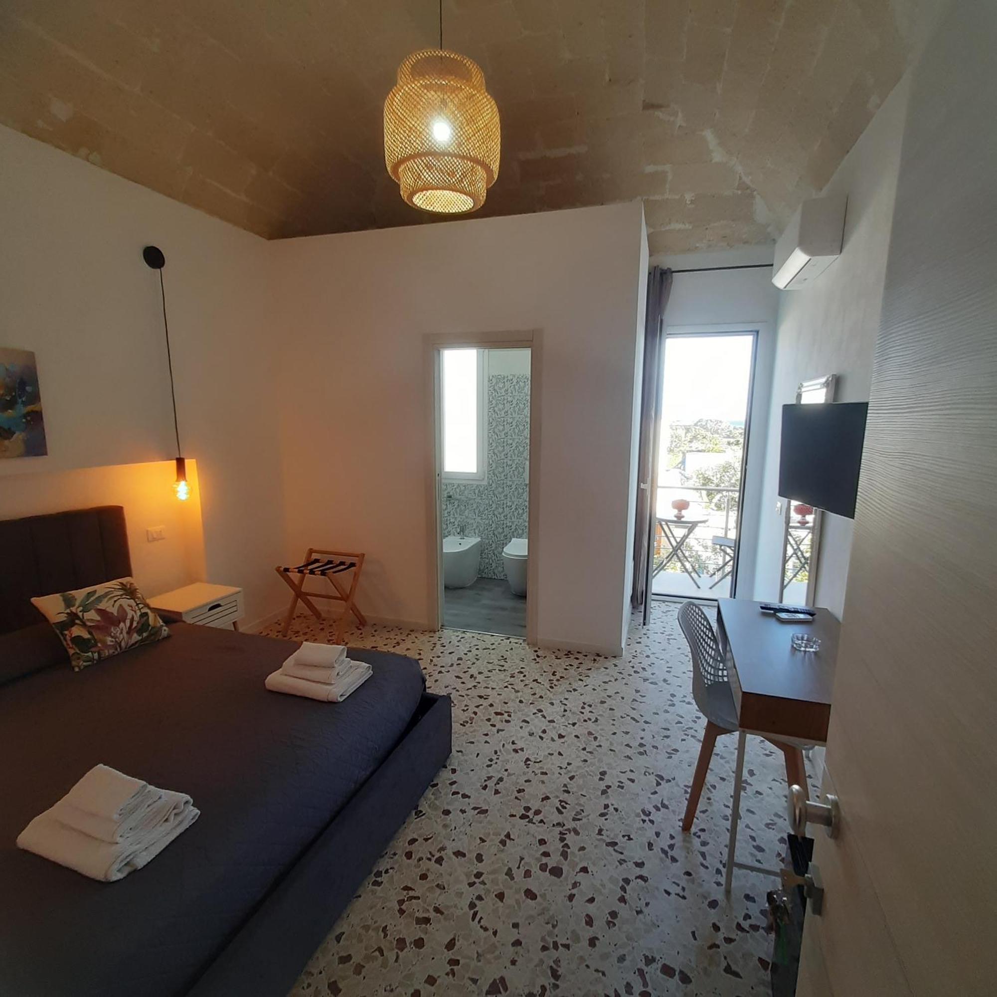 Ponente & Maestro Rooms Favignana Ngoại thất bức ảnh